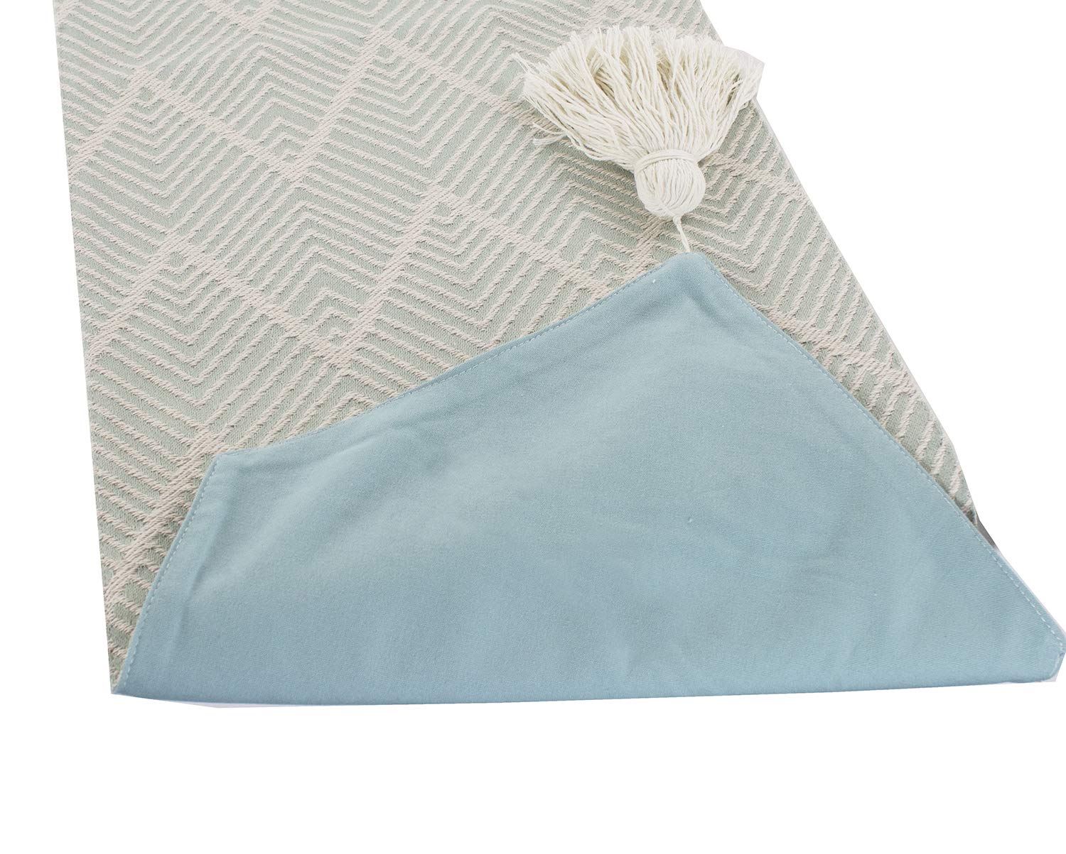 Fennco Styles Contemporary Chevron Tassel Cotton Blend 14 x 71 Inch Table Runner – Woven Table Runner for Indoor Party, Family Gathering, Beach House and Home Décor