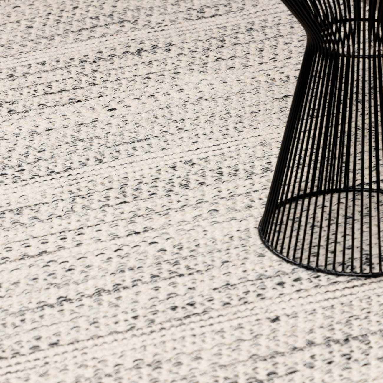 Williford Hand-Woven Wool Area Rug — Cream & Black Farmhouse Style
